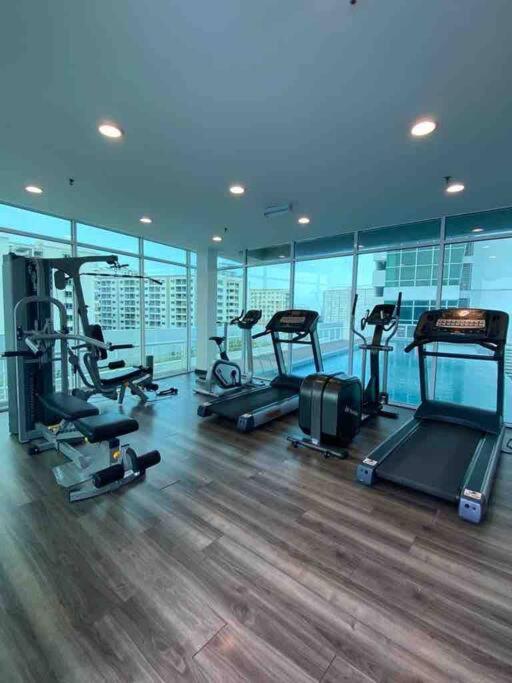 Maritime Suite Duplex Penang- Pemandangan Laut Джорджтаун Экстерьер фото